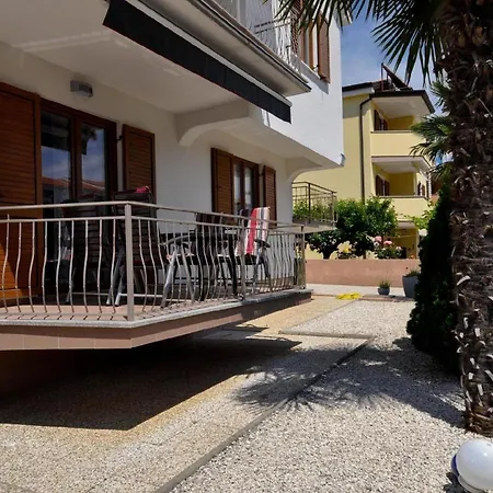 Fuer 4 Personen Ca 45 M In Novigrad, Adriakueste Kroatien Westkueste Von Istrien