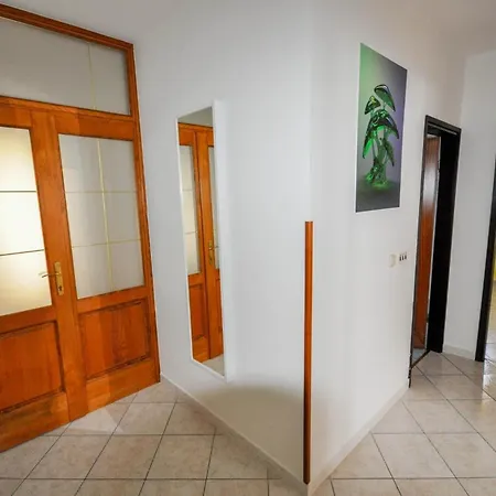 Fuer 4 Personen Ca 45 M In Novigrad, Adriakueste Kroatien Westkueste Von Istrien *
